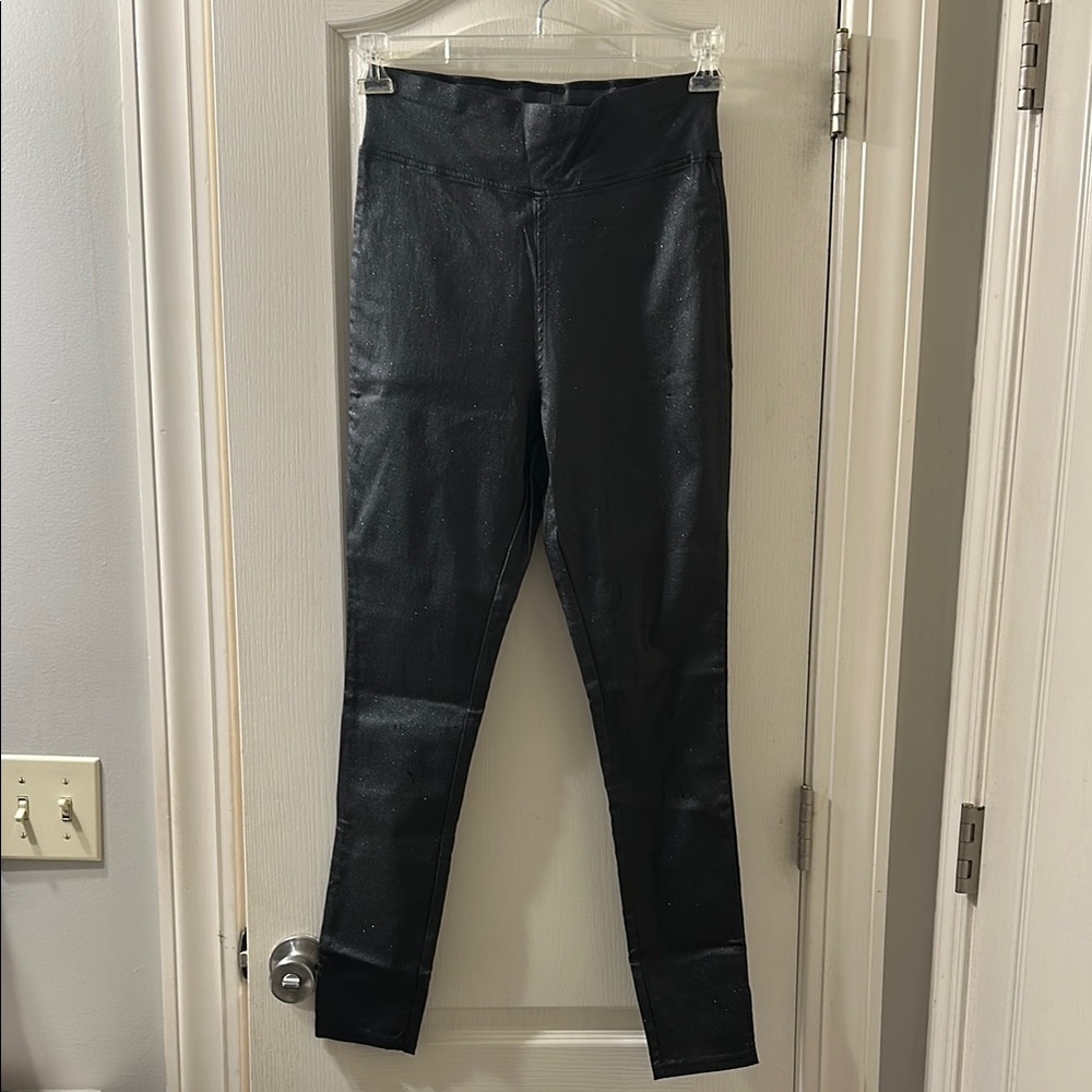 Black Slim Fit Leggings with Tapered Ankle
